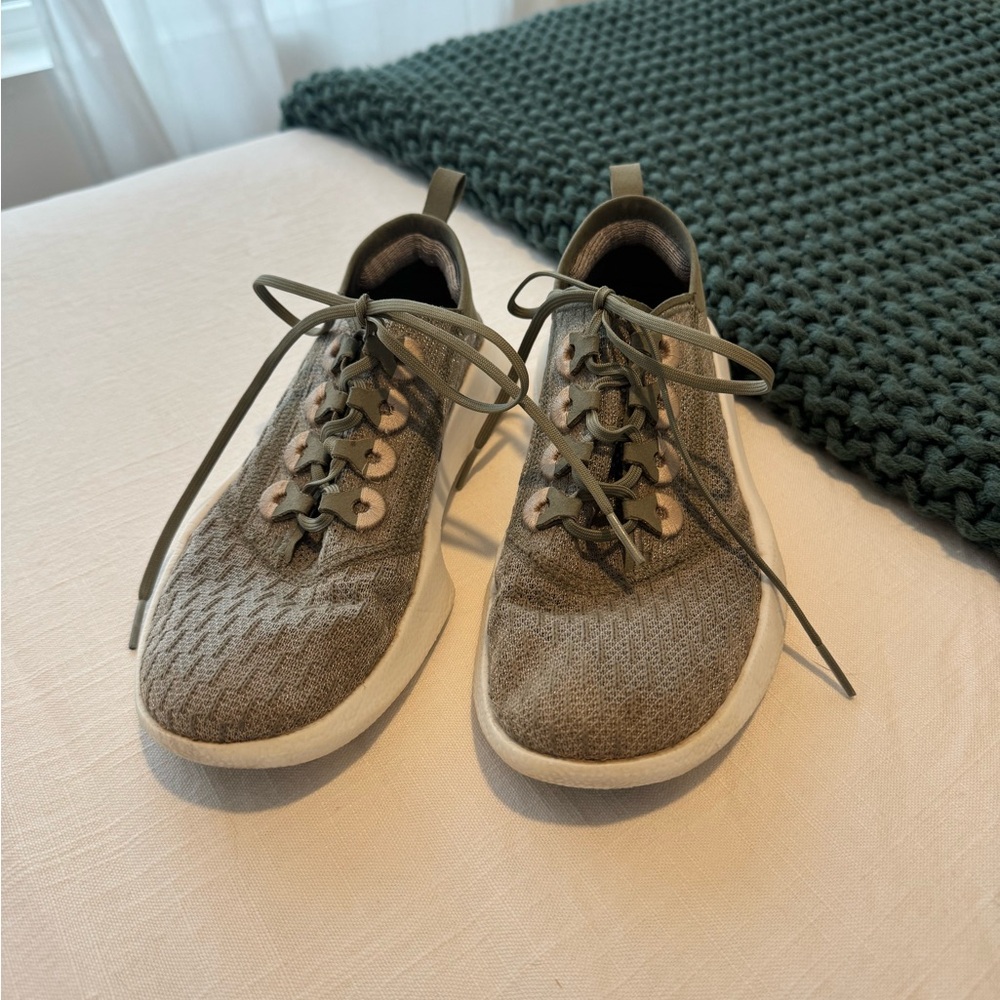 Women’s Allbirds Size 8